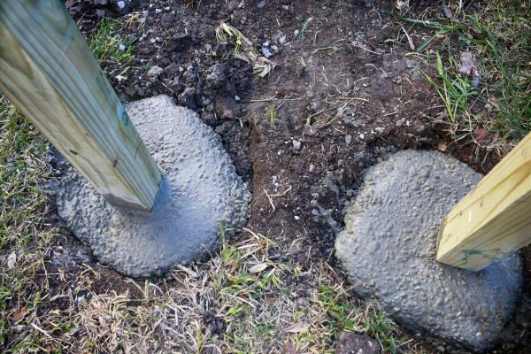 Fence Post Repair in Albany