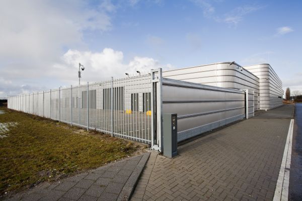 Industrial Fence Repair in Albany