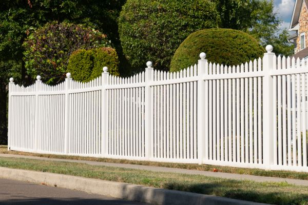 Vinyl Picket Fence Repair in Albany